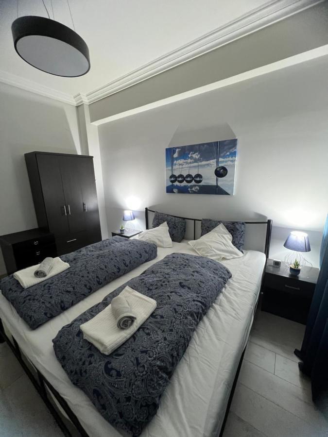 Serres City Center Modern Apartment Exteriör bild