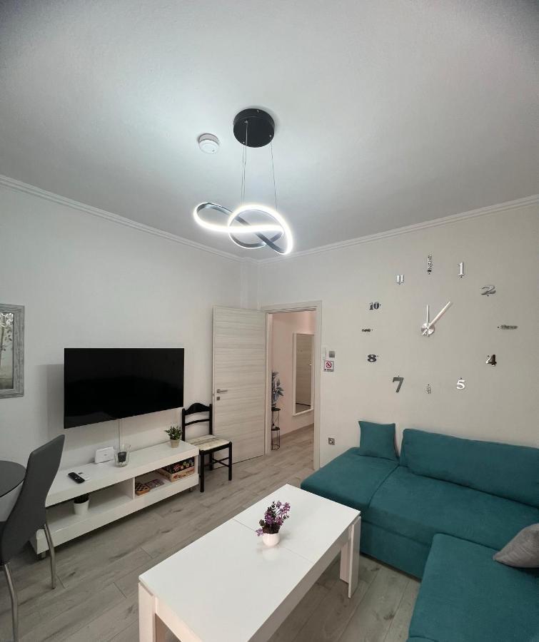Serres City Center Modern Apartment Exteriör bild