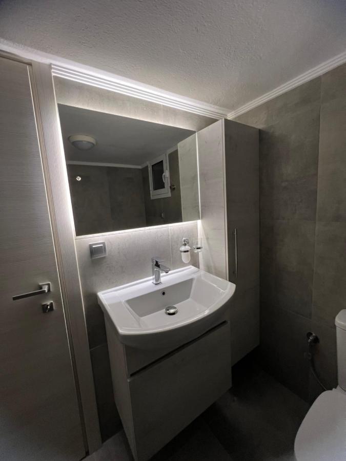 Serres City Center Modern Apartment Exteriör bild